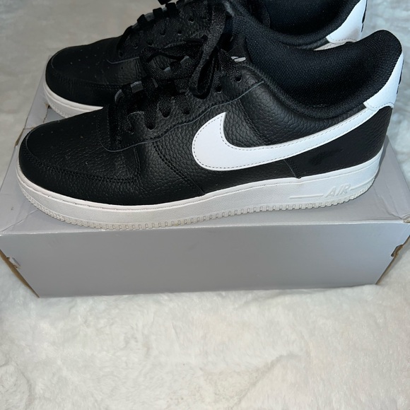 Black Air Force 1. Men's size 10. - Picture 3 of 7